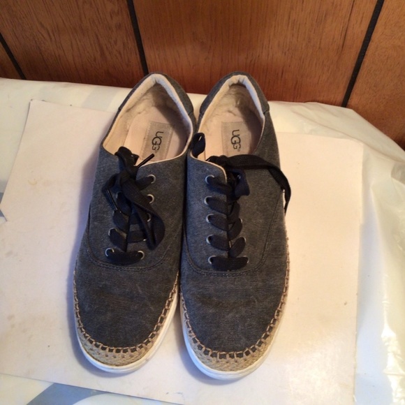 UGG Shoes - UGG  Shoe Sz